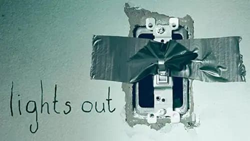 Lights Out (2016)